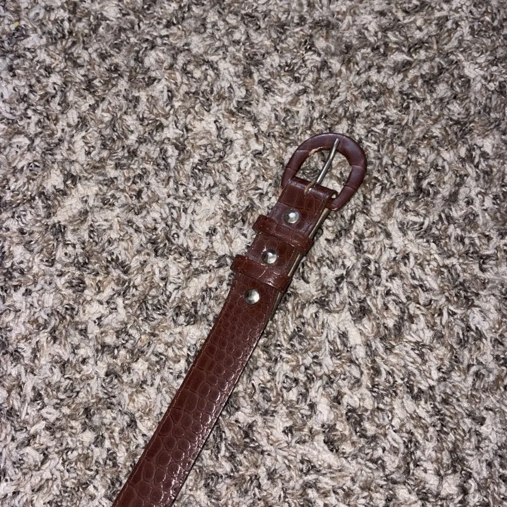 Vintage Astor Leather Belt Brown Croc Design Small USA Made Womens